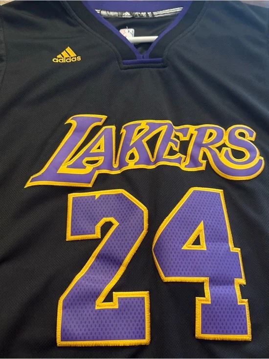 Adidas Lakers Kobe Bryant Hollywood Nights Sleeved Alternate Jersey mens L - Picture 3 of 9